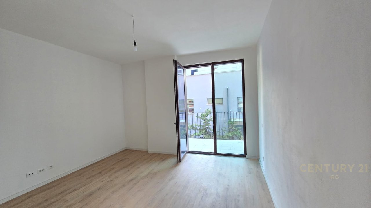 2+1+2 for rent at Altana, Dinamo Complex for office.