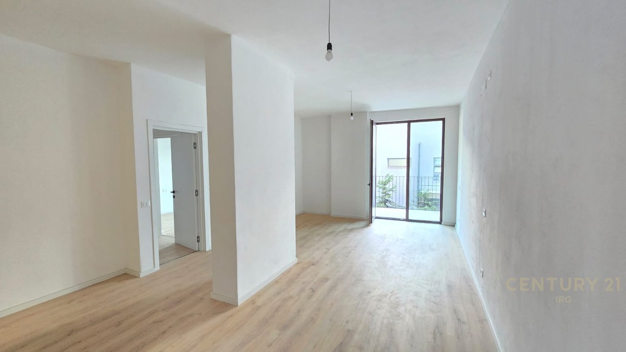 2+1+2 for rent at Altana, Dinamo Complex for office.