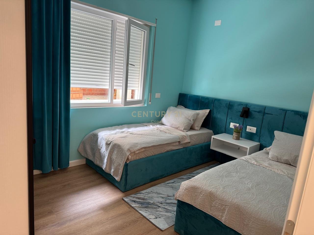 SHITET SUPER APARTAMENT  2+1 NE LUNGOMARE -100 M NGA DETI!!