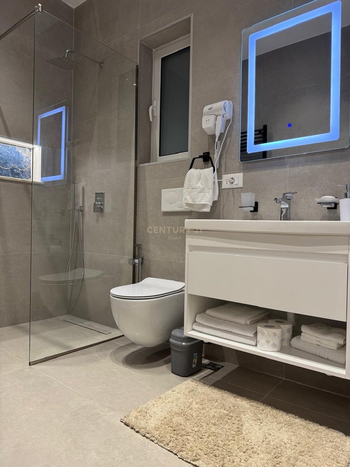 JEPET ME QIRA APARTAMENT 2+1 NE LUNGOMARE -100 M NGA DETI!!