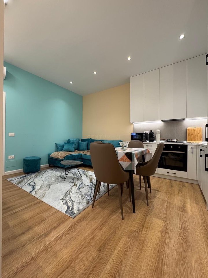 JEPET ME QIRA APARTAMENT 2+1 NE LUNGOMARE -100 M NGA DETI!!
