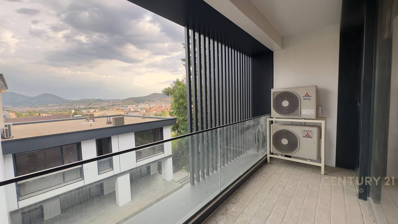 IN VENDITA – APPARTAMENTO DI LUSSO 3+1+2 IN UN COMPLESSO RESIDENZIALE VICINO AL PALAZZO DELLA BRIGATA