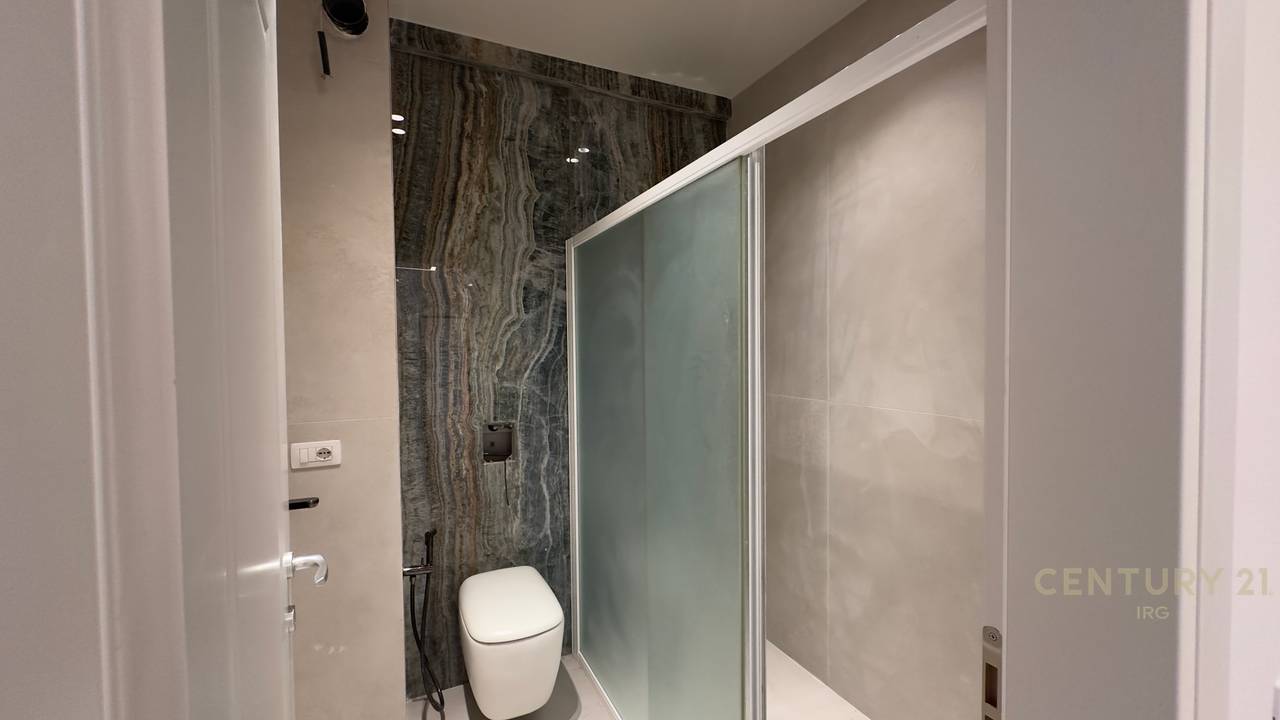IN VENDITA – APPARTAMENTO DI LUSSO 3+1+2 IN UN COMPLESSO RESIDENZIALE VICINO AL PALAZZO DELLA BRIGATA