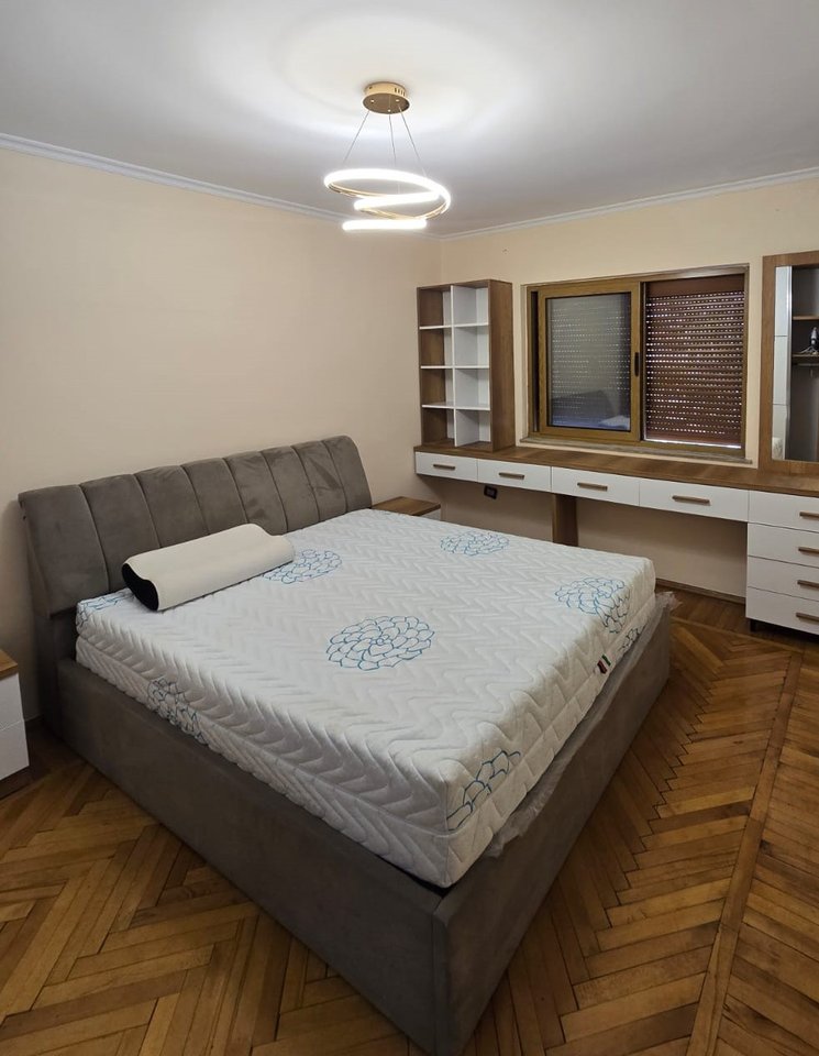 Jepet me Qira Apartament 1+1 pranë ish-Stacionit të Trenit