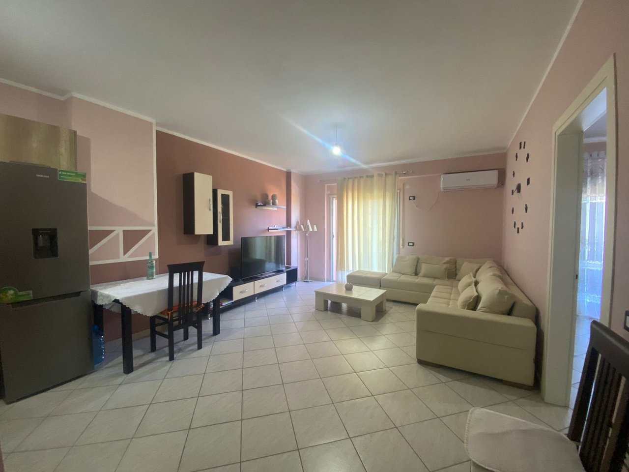 APARTAMENT 1+1 PER SHITJE,NE TRANSBALLKANIKE!