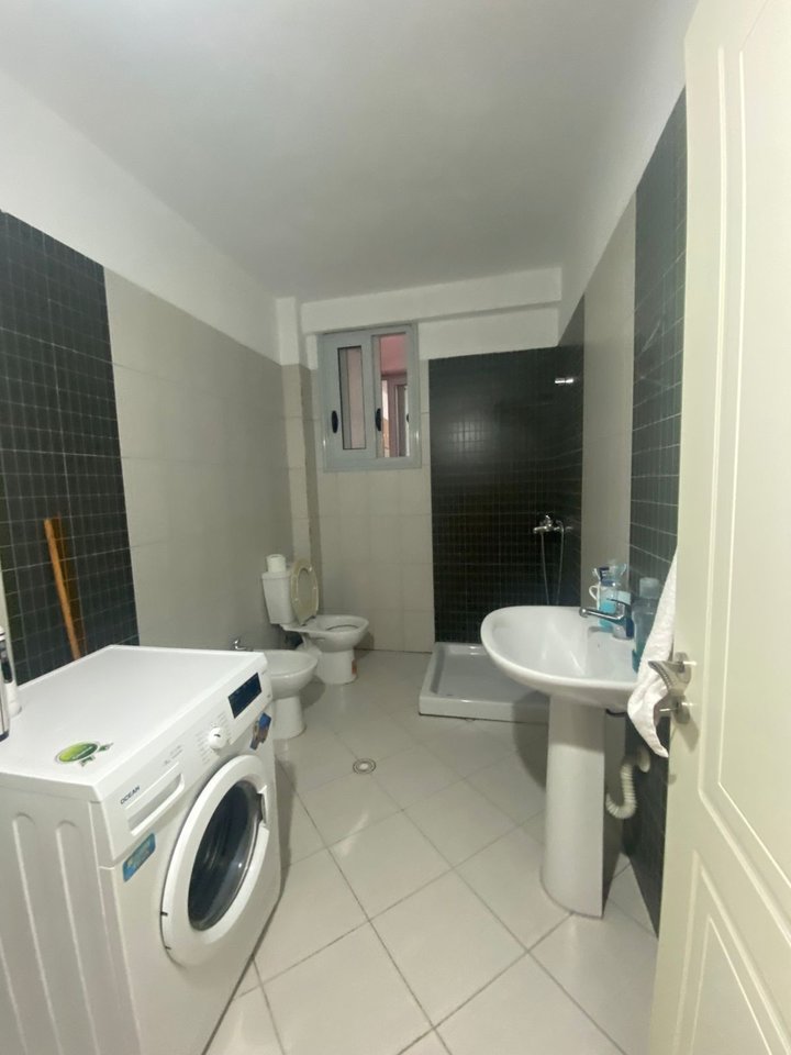APARTAMENT 1+1 PER SHITJE,NE TRANSBALLKANIKE!