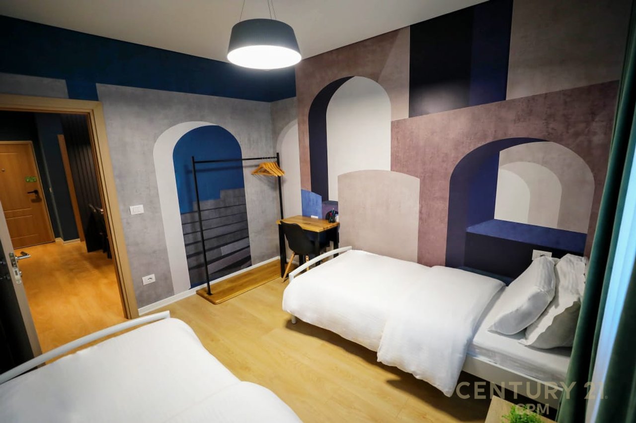APARTAMENT 2+1 ME QIRA TEK SHALLVARET!