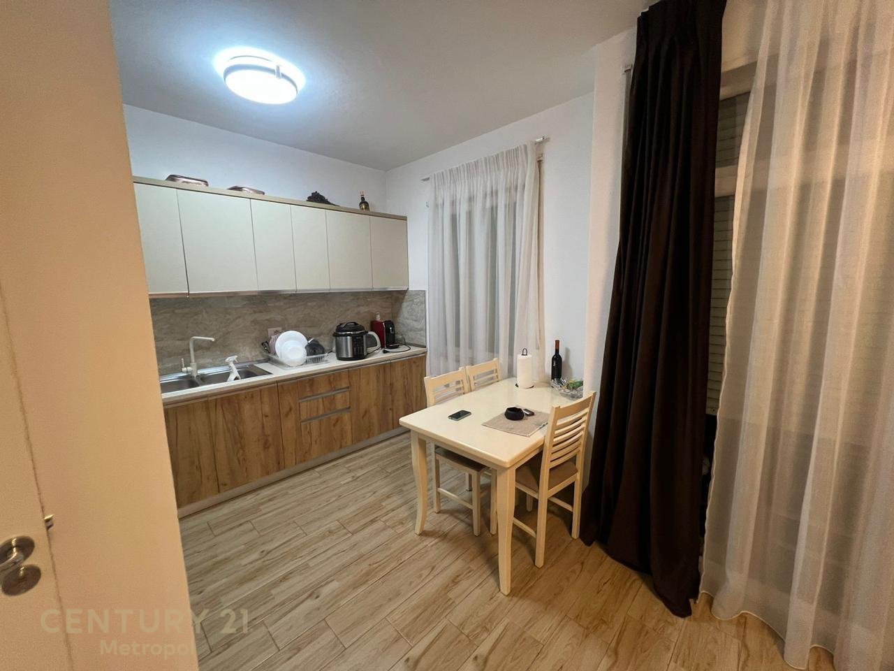 1+1 Apartment + Parking Space For Rent on 5 Maji Street, Tirana - €550.00 | 70 m²