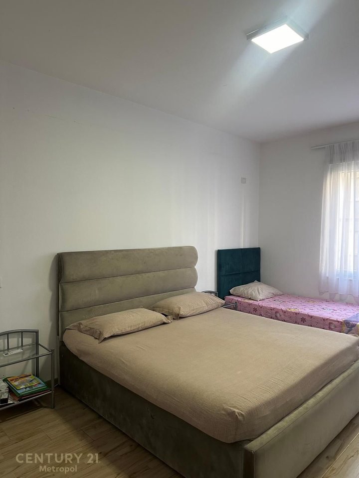 1+1 Apartment + Parking Space For Rent on 5 Maji Street, Tirana - €550.00 | 70 m²