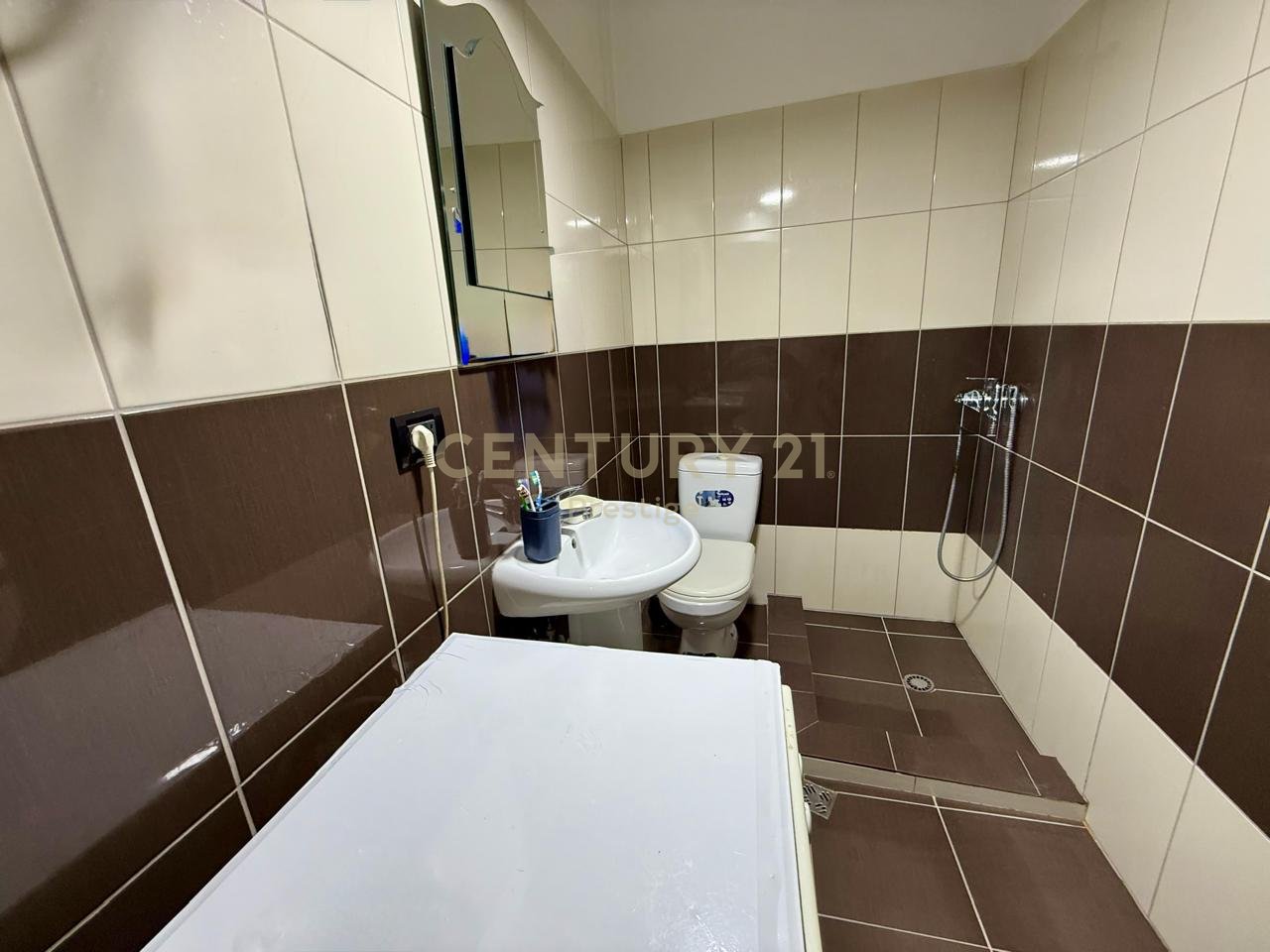APARTMENT 1+1 FOR RENT TIRANA GOLDEN PARK, TIRANA!