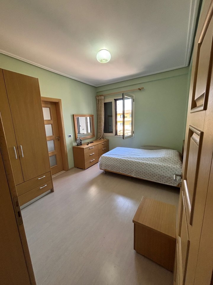 VILLA FOR SALE, NEAR THE OLD COURT!