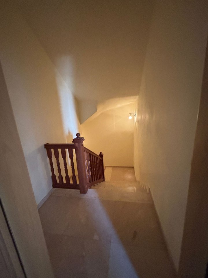 VILLA FOR SALE, NEAR THE OLD COURT!