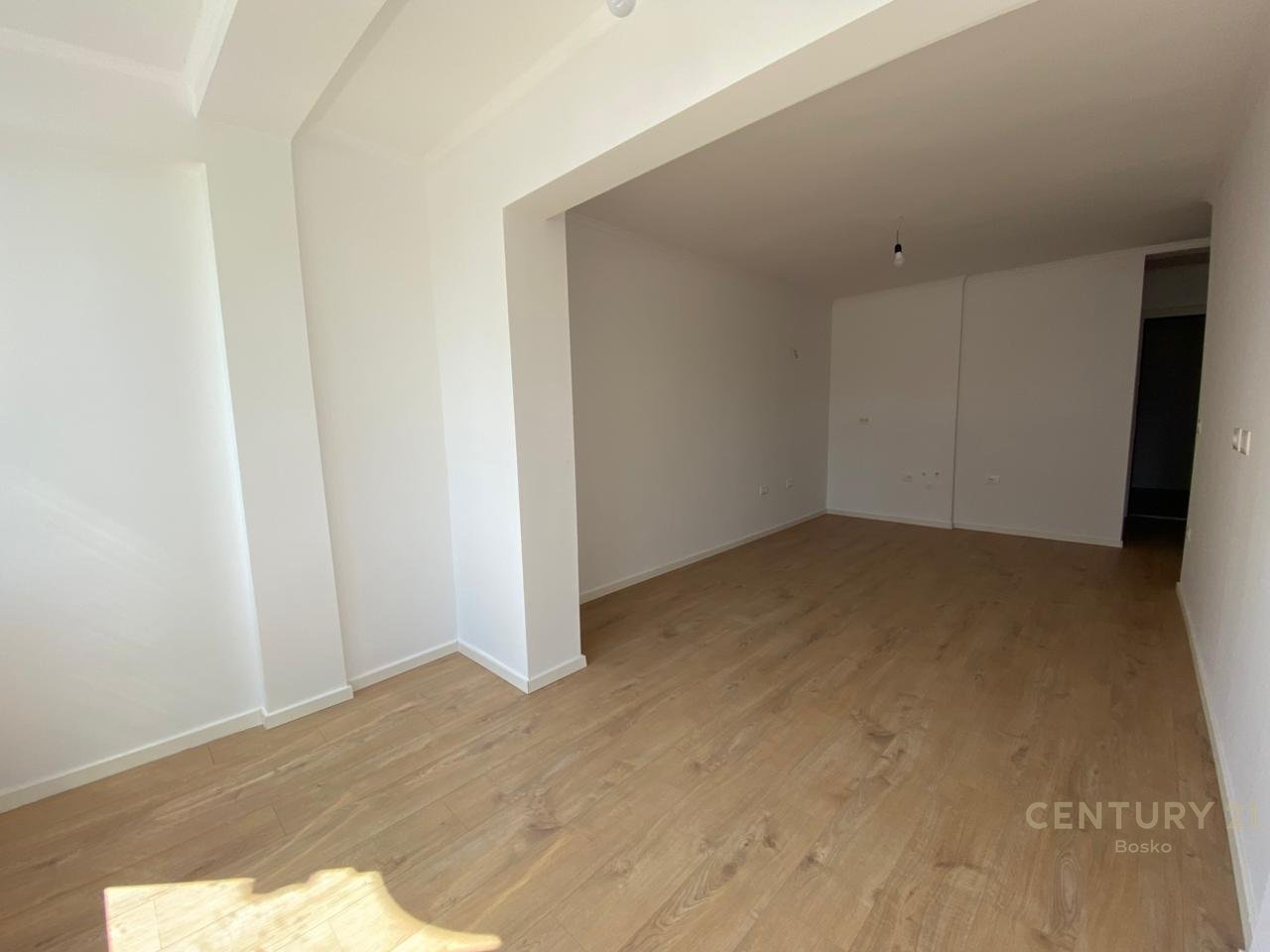 Shitet Apartament 1+1+Kuzhine e Vecuar ne Don Bosko !