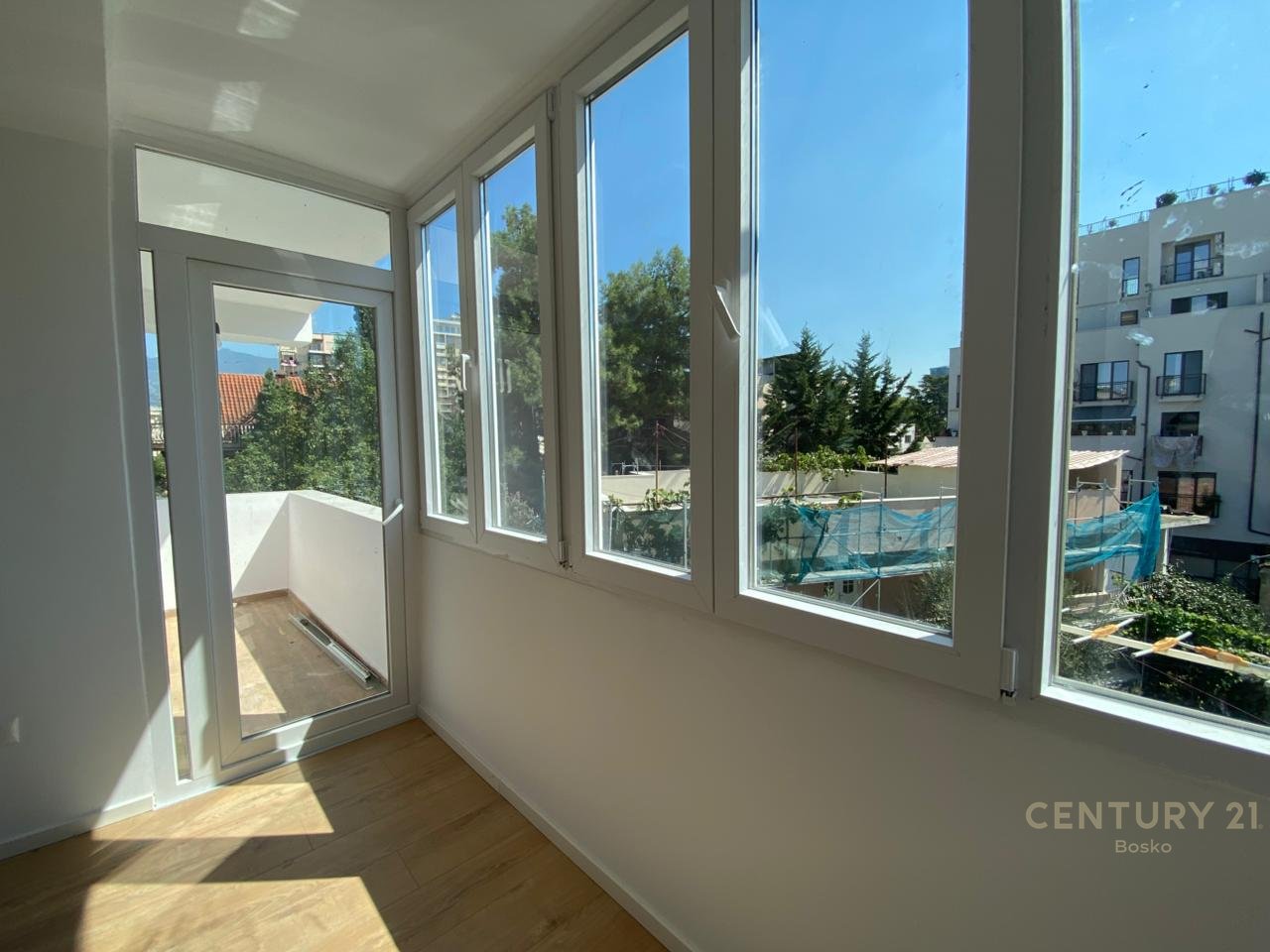 Shitet Apartament 1+1+Kuzhine e Vecuar ne Don Bosko !