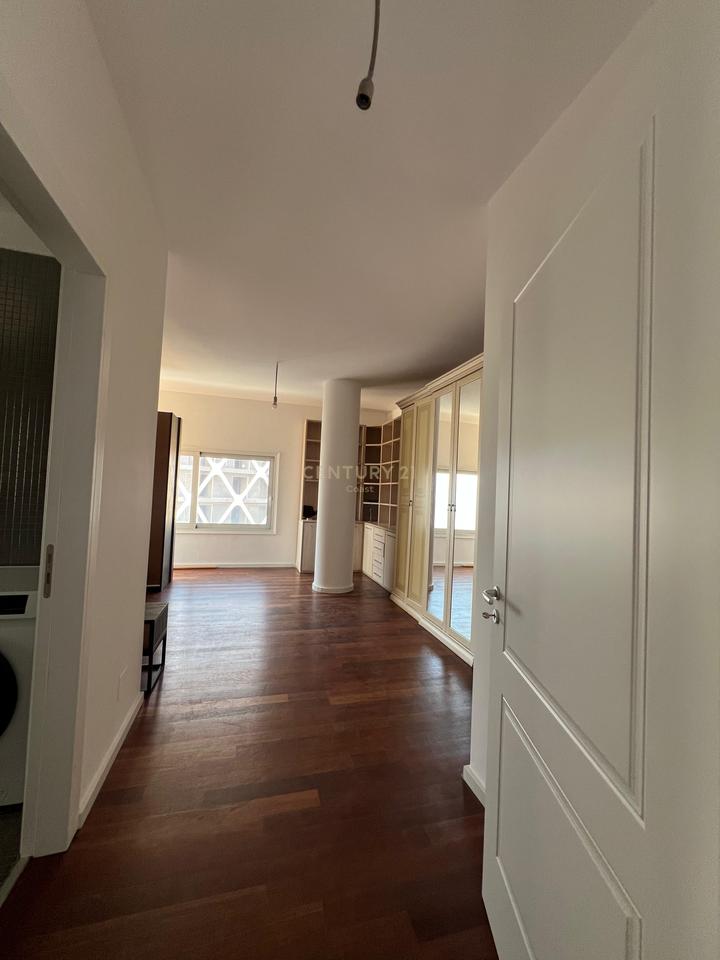 LUXURY PENTHOUSE FOR SALE NEAR VLORA MARINA PORT!!!