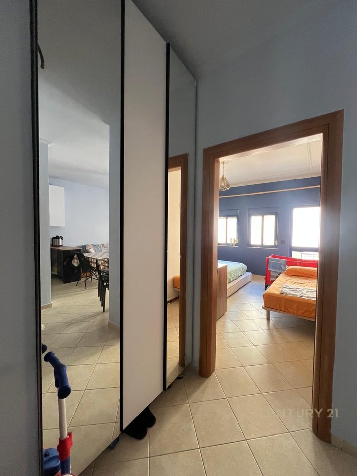 Apartament per qira  1+1 në plazhin e Golemit!