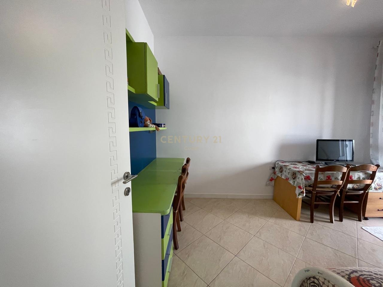 PAPAFINGO 3+1+2 FOR SALE - VLORE, IN COLE