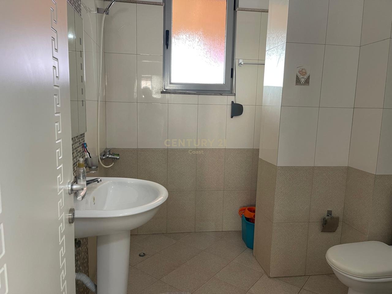 PAPAFINGO 3+1+2 FOR SALE - VLORE, IN COLE