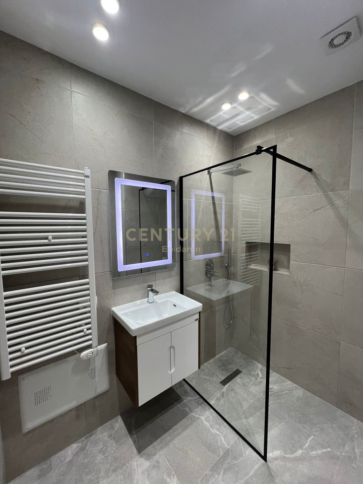 Apartment 1+1 for sale, invested, Red Wheel beach