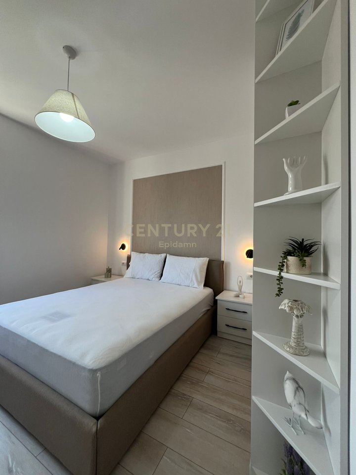 Apartment 1+1 for sale, invested, Red Wheel beach