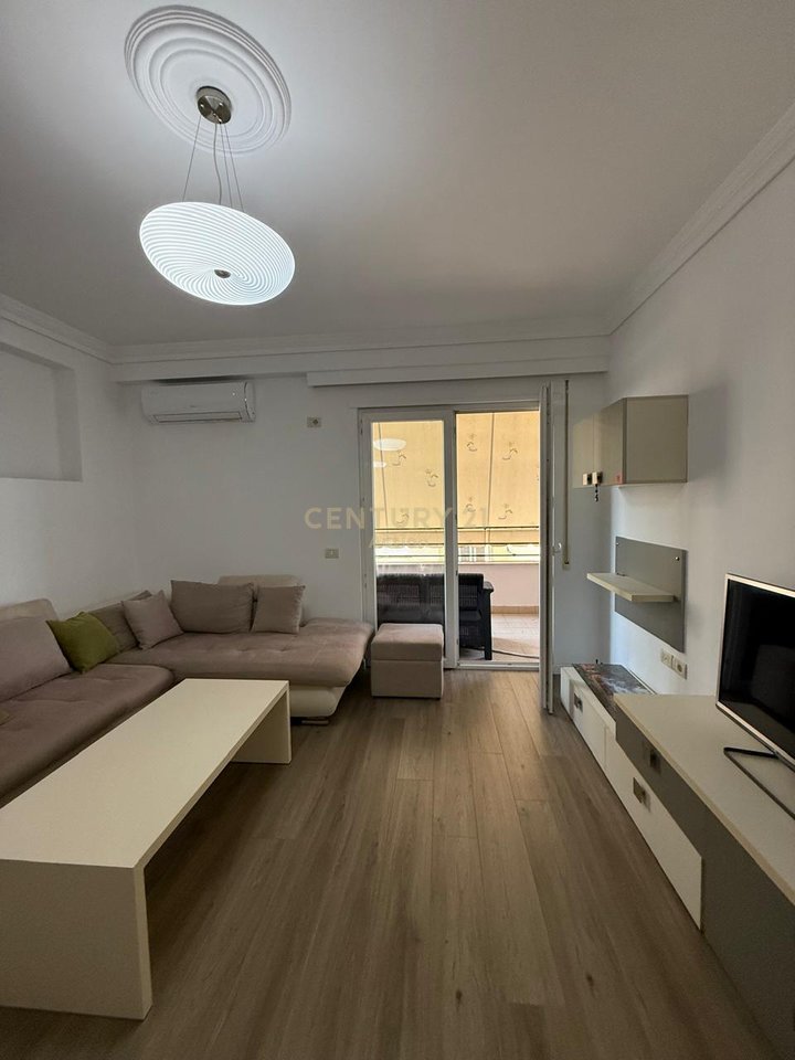FOR RENT APARTMENT 1+1+GARAGE !