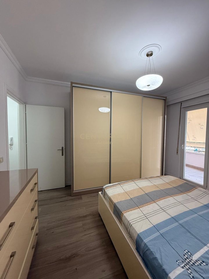 FOR RENT APARTMENT 1+1+GARAGE !