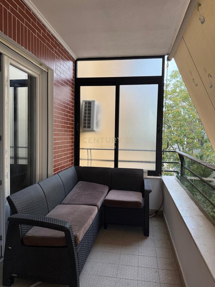 FOR RENT APARTMENT 1+1+GARAGE !