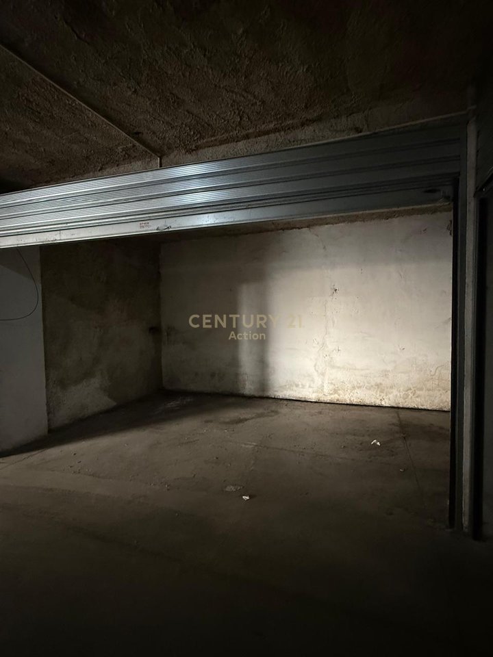 FOR RENT APARTMENT 1+1+GARAGE !