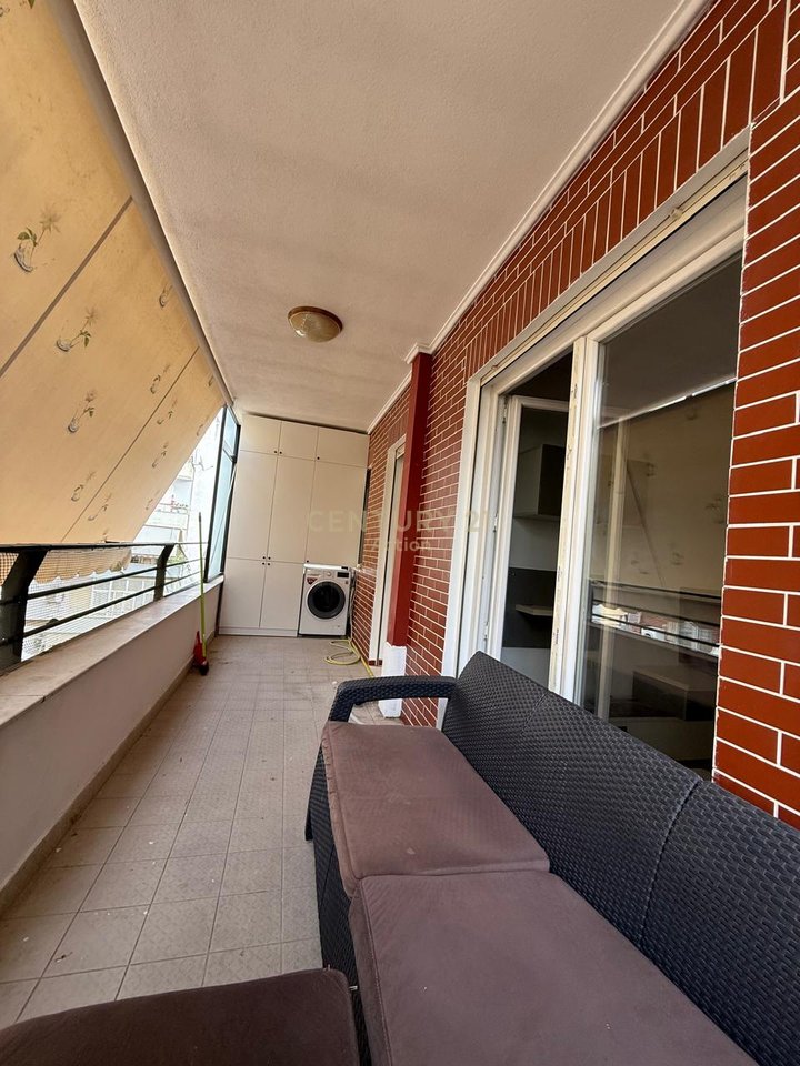 FOR RENT APARTMENT 1+1+GARAGE !