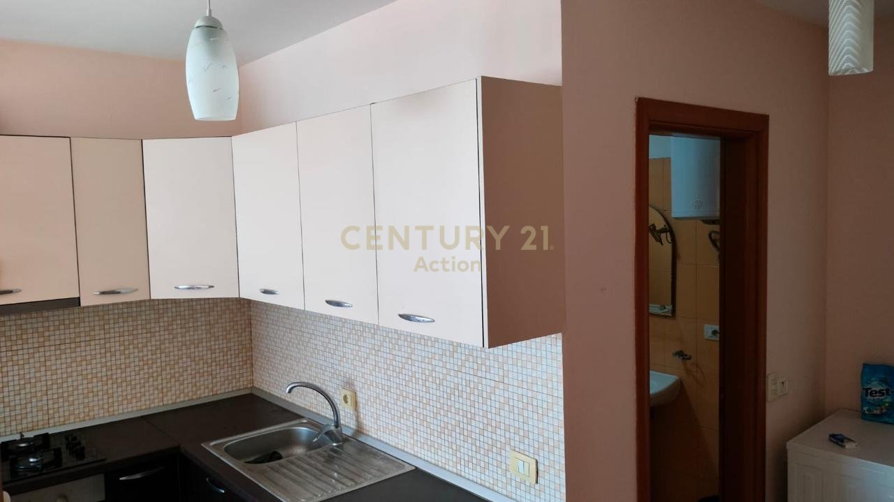 JAPIM ME QIRA APARTAMENT 2+1 NE ASTIR!