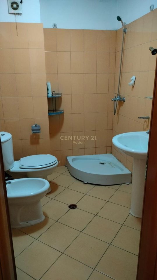 JAPIM ME QIRA APARTAMENT 2+1 NE ASTIR!