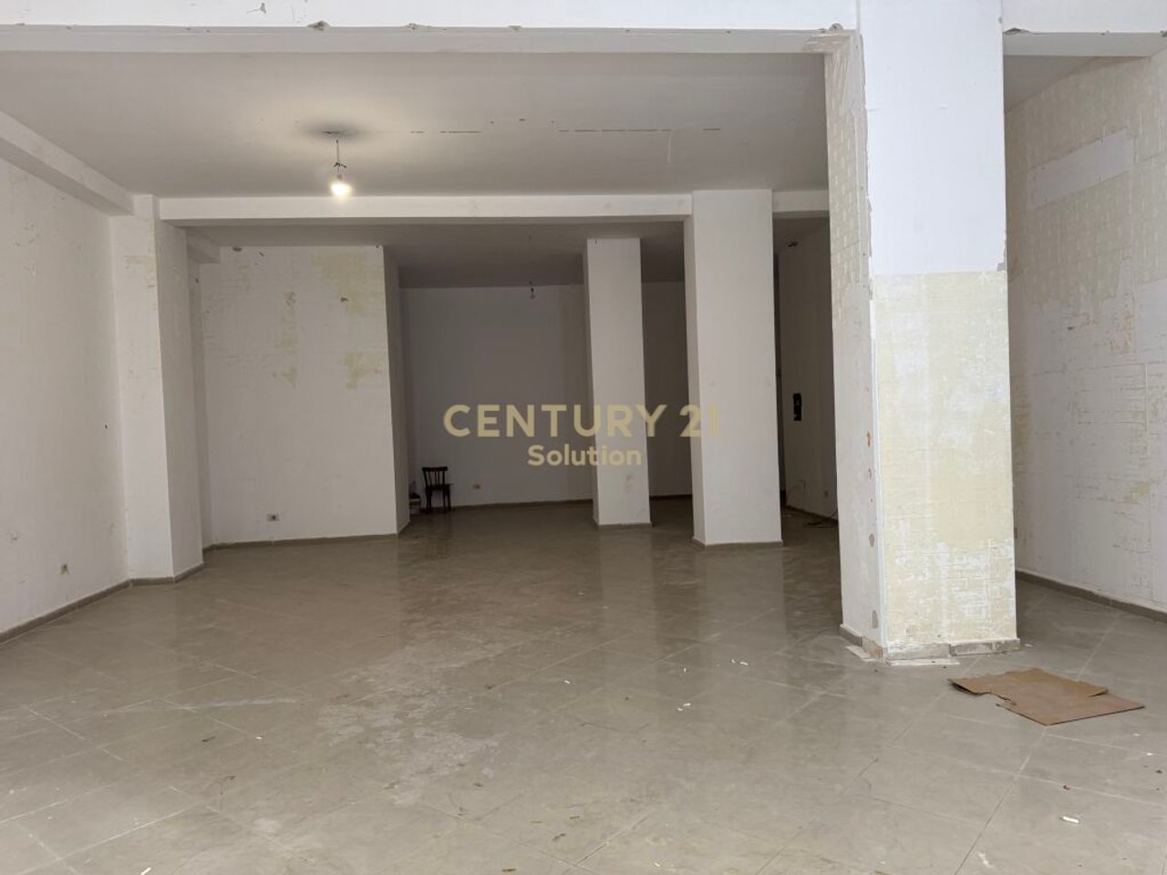 ULET CMIMI ME 20.000 EURO! SHITET AMBIENT KOMERCIAL NE ASTIR!!