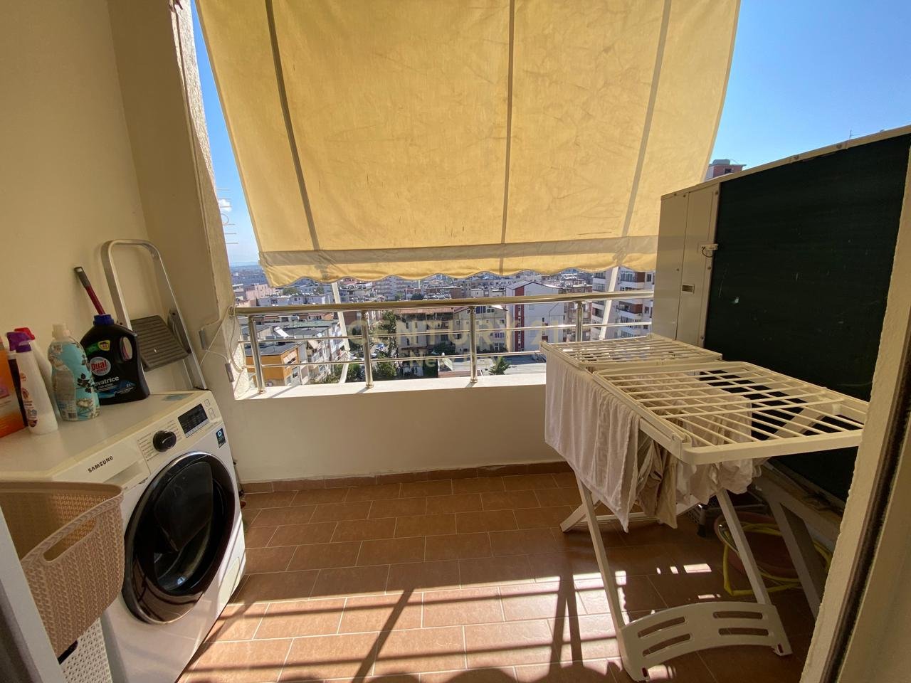Jepet apartament 2+1+2t me qira prane qendres, Durres!