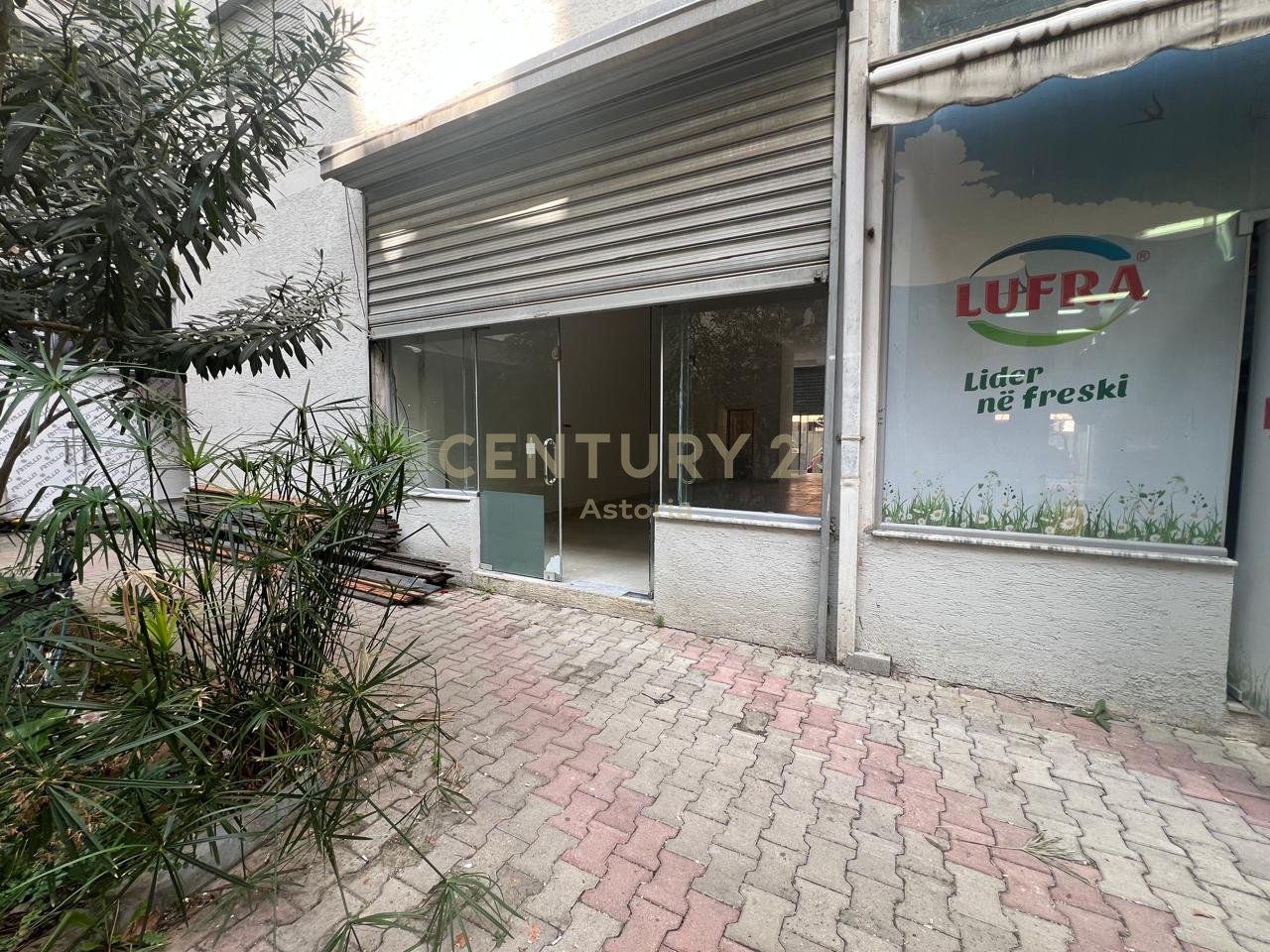 Locali commerciali in affitto ad Astir