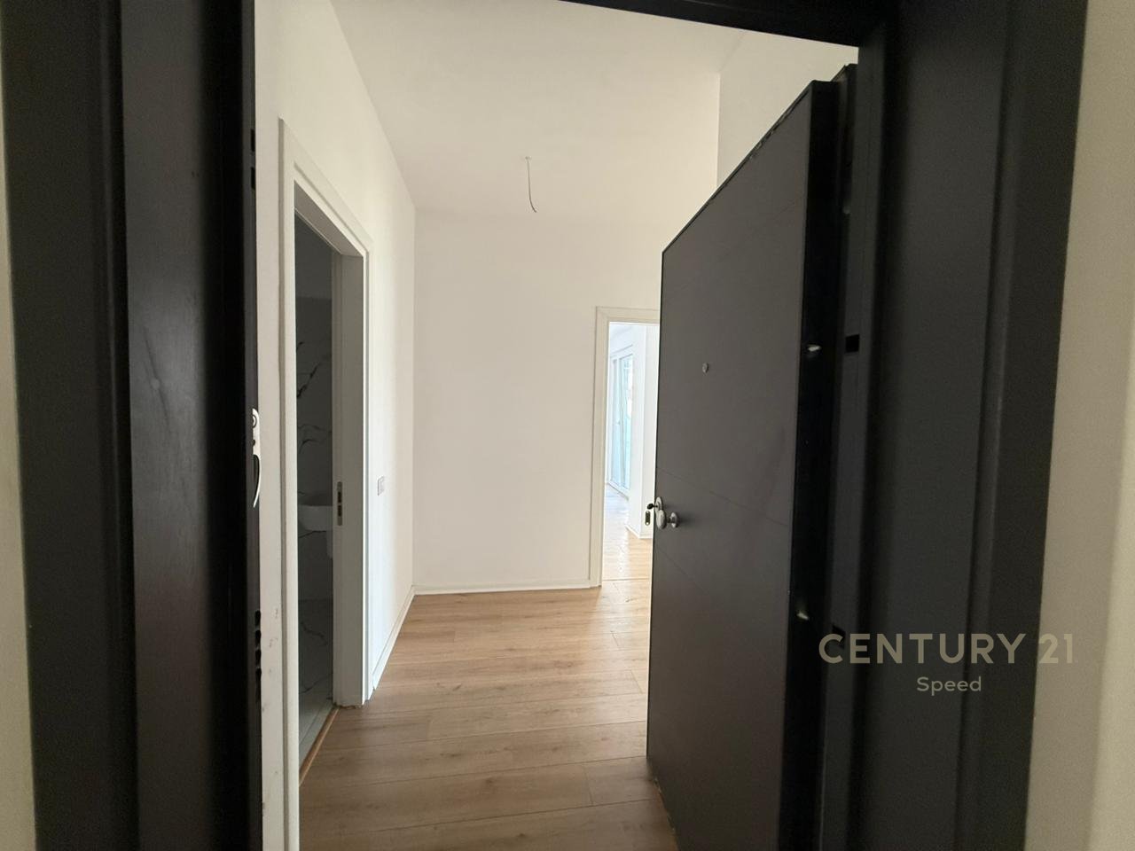 Appartamento 2+1 con Veranda in Vendita a Unaza e Re!