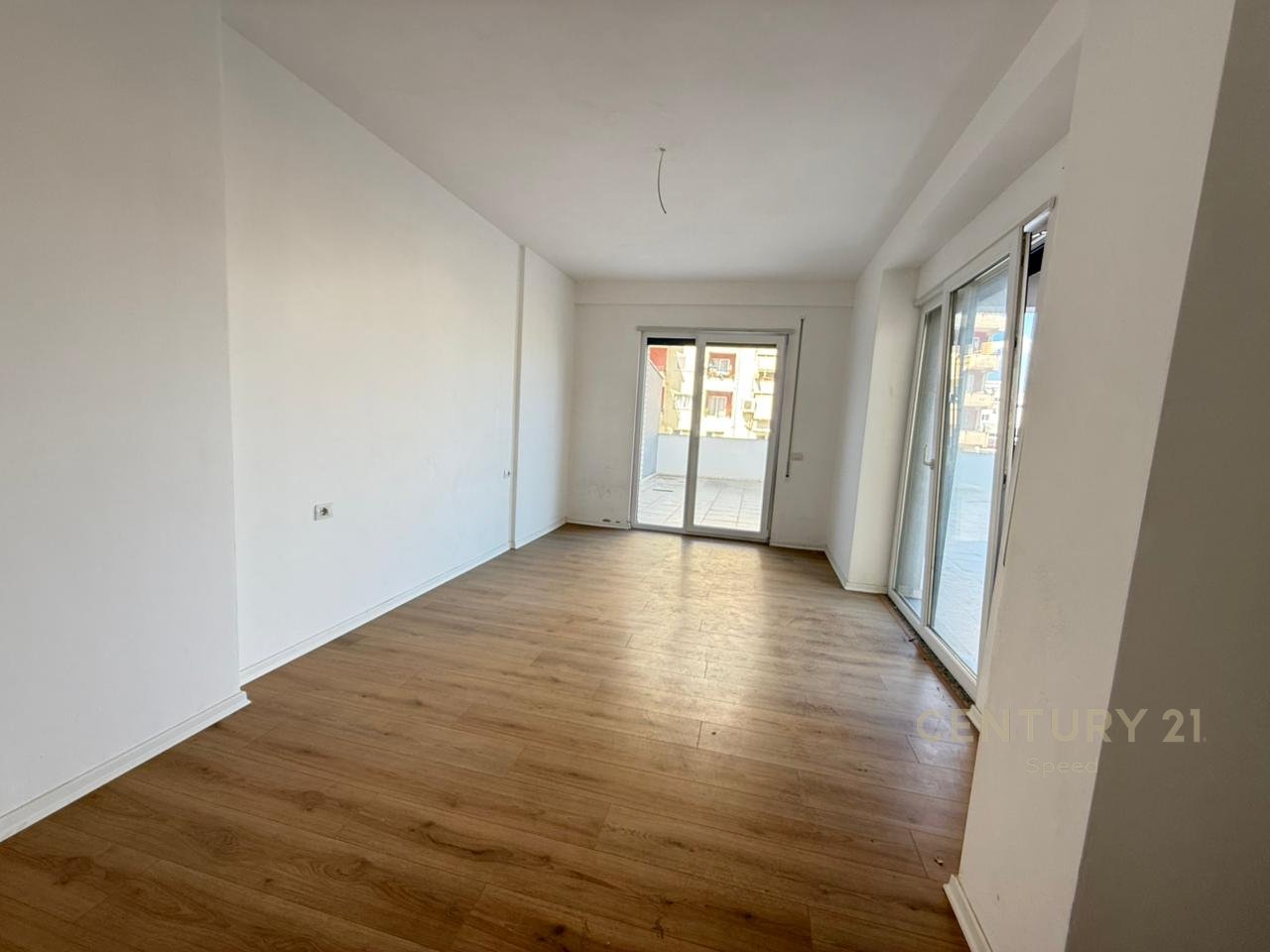 Appartamento 2+1 con Veranda in Vendita a Unaza e Re!