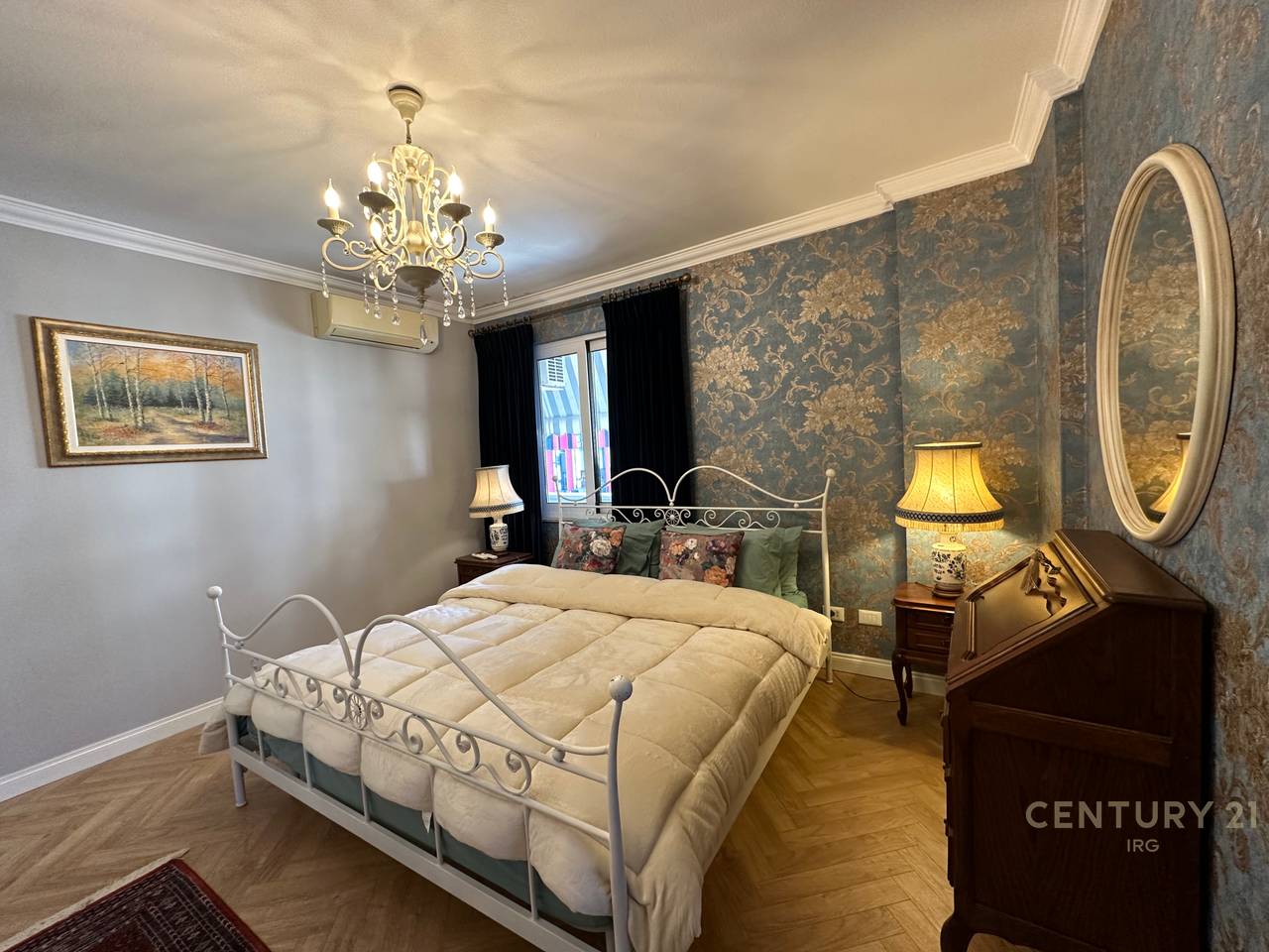 Apartament 2+1+2 tek Stadiumi Air Albania!