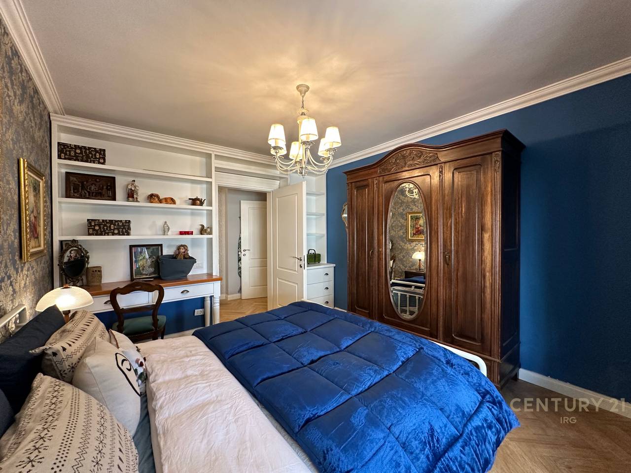 Apartament 2+1+2 tek Stadiumi Air Albania!