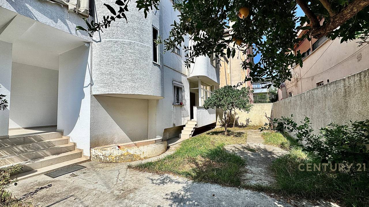 Shitet kat vile 2+1 me hyrje individuale dhe oborr privat !