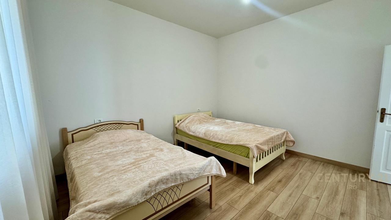 Shitet kat vile 2+1 me hyrje individuale dhe oborr privat !