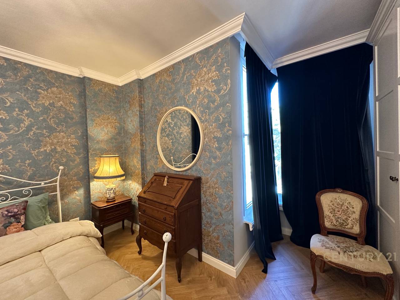 Apartament 2+1+2 tek Stadiumi Air Albania!