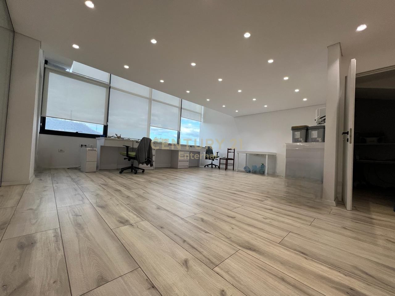 Njesi Per Qira te Tirana Golgen Park prane Amerikan 3