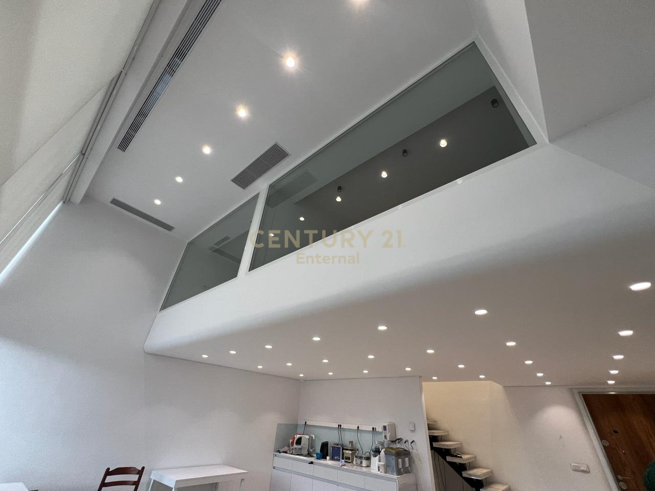 Njesi Per Qira te Tirana Golgen Park prane Amerikan 3