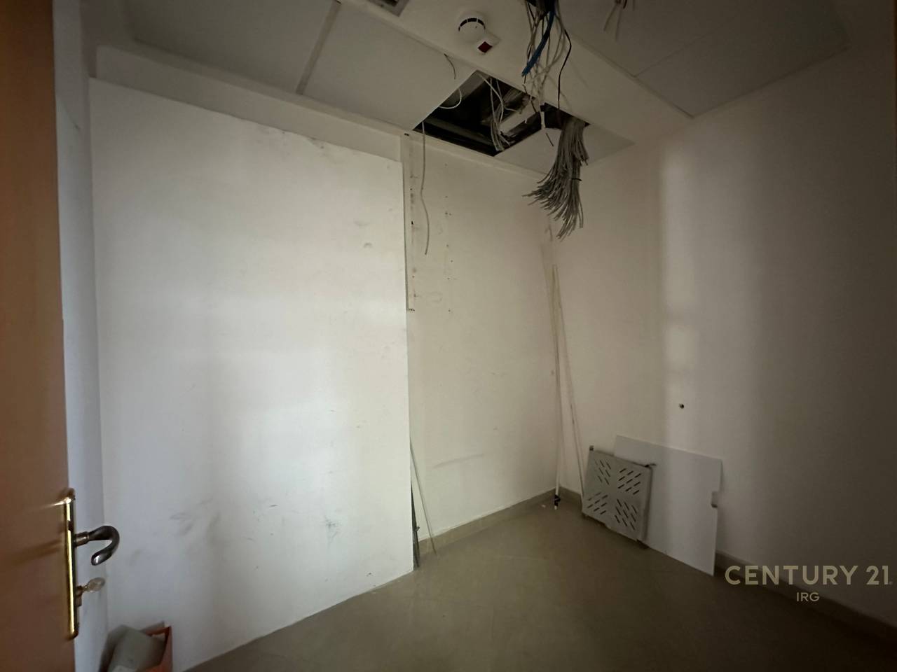 Ambient Zyre 456 m²  tek  Kullat Binjake!