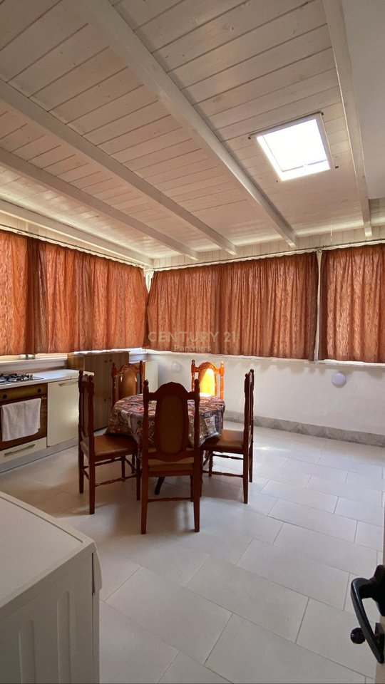 Shesim Penthouse 2+1+2 in Durres !