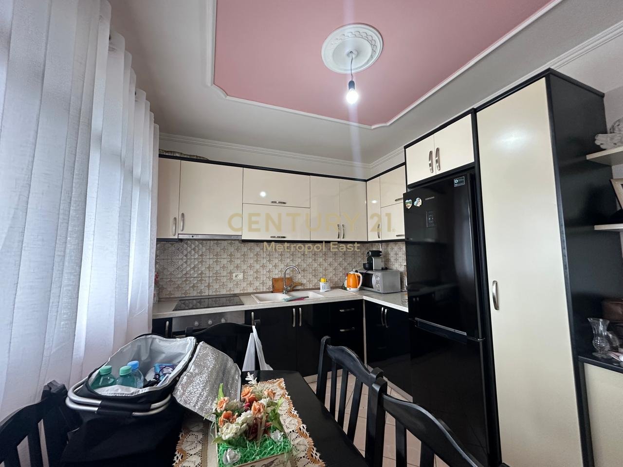Apartment for Rent in the Malaysian Complex