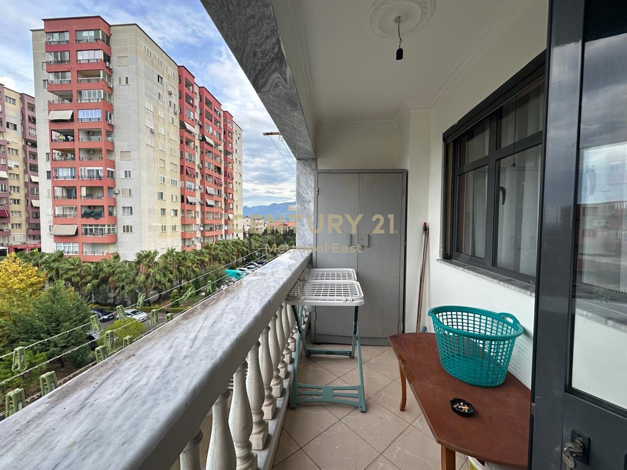Apartment for Rent in the Malaysian Complex