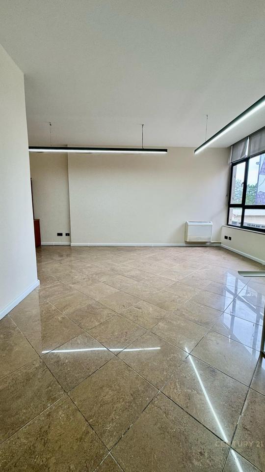 Office environment near the Prime Ministry – Papa John Paul II Street!