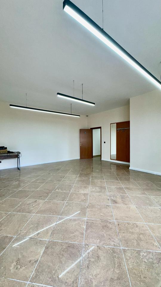 Office environment near the Prime Ministry – Papa John Paul II Street!