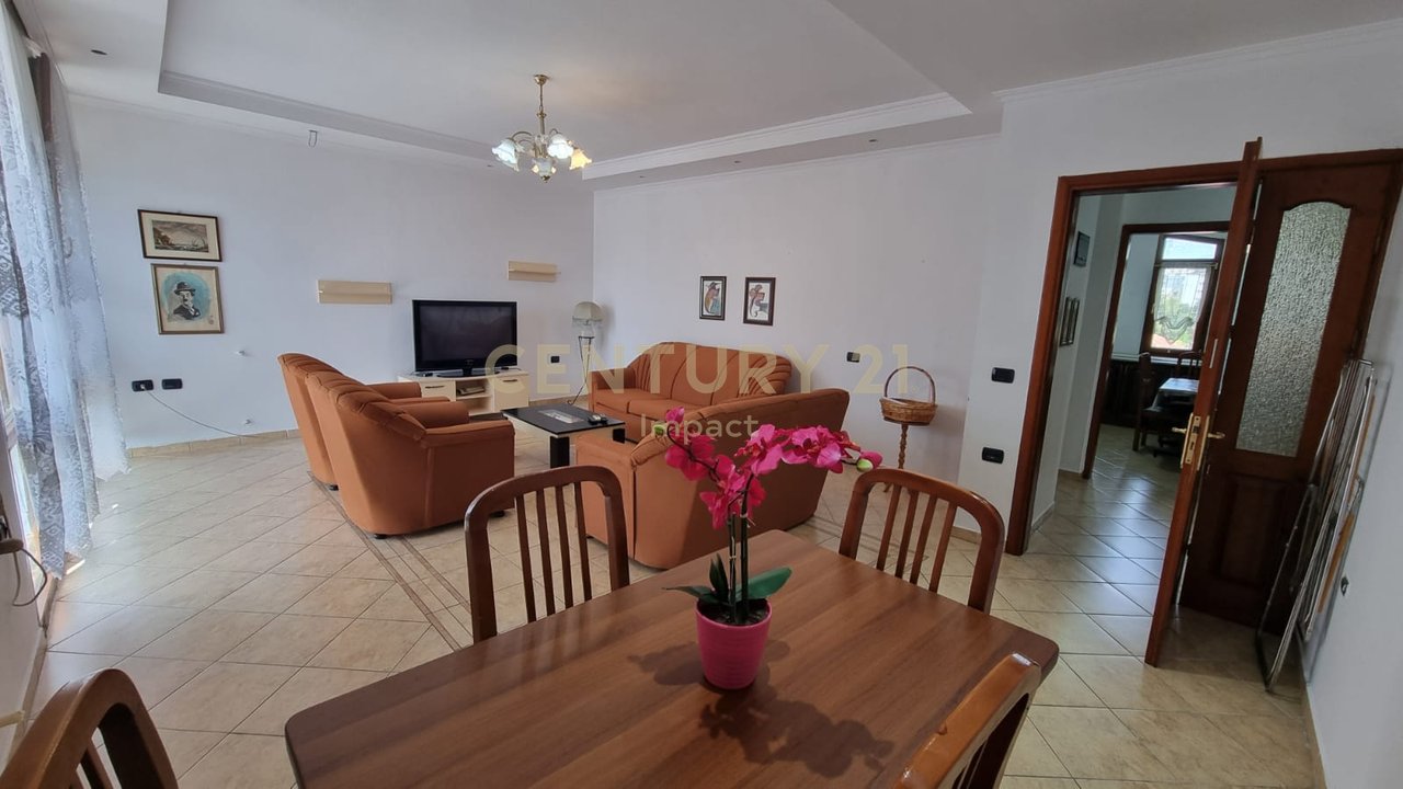 Apartament 2+1+2 Me Qira në Rrugen e Dibres, Tiranë - 650€ | 120 m²